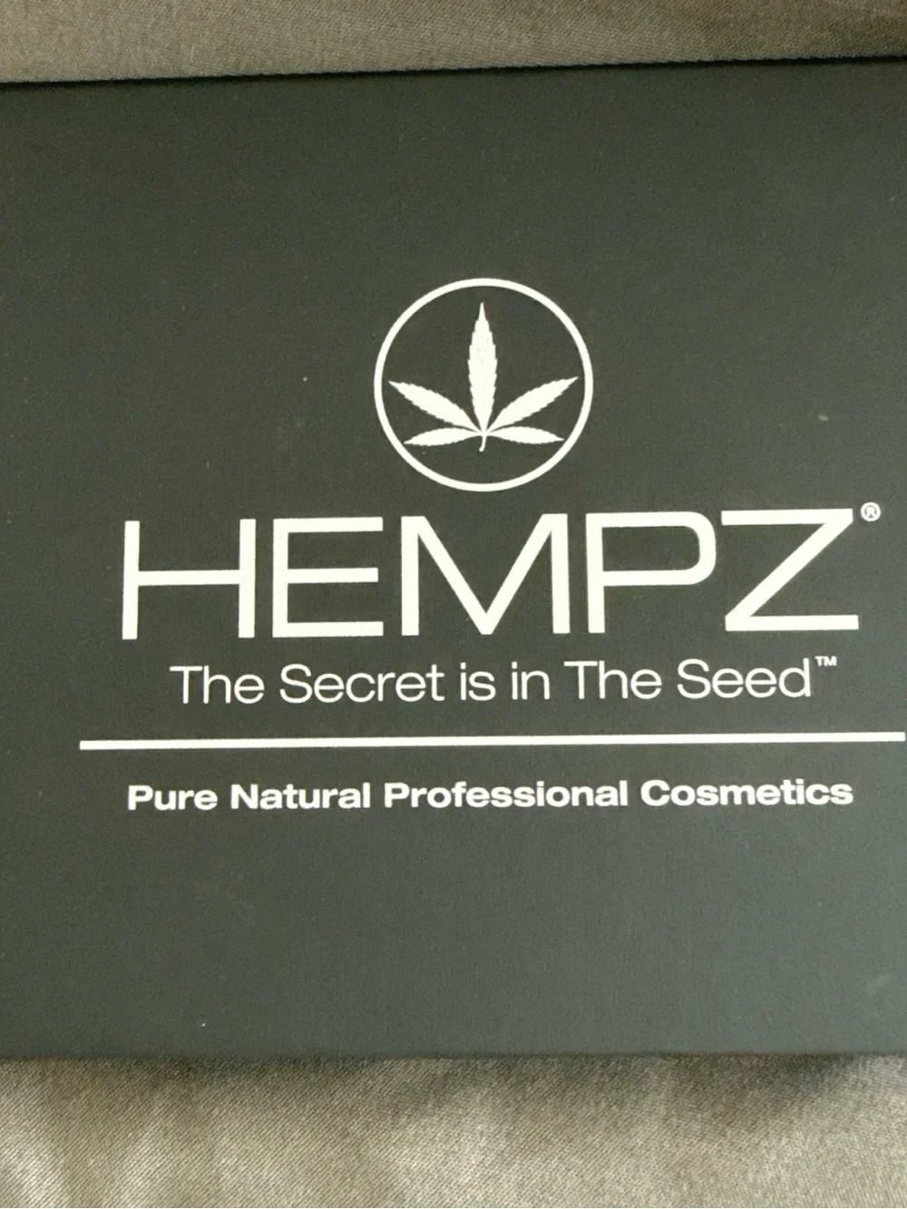 Hempz Four-Pan Face Palette — eyeshadows with mirror